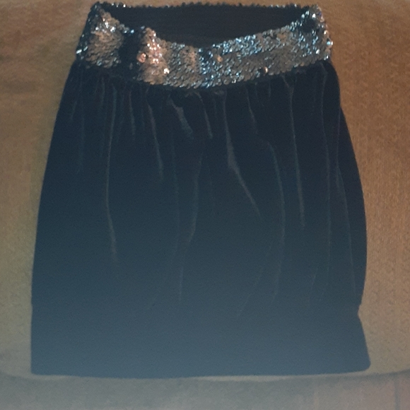 Necessary Objects Top - Picture 2 of 4